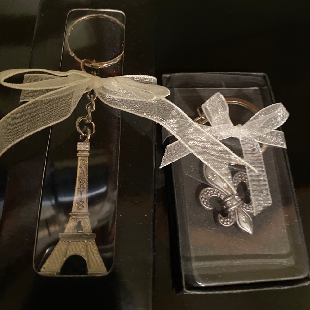 Two French inspired Key Chains - Picture 2 of 4